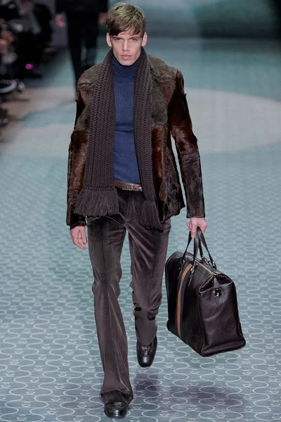 Look 26